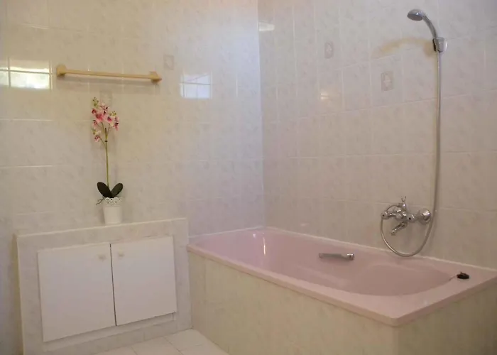 Siofok, Balaton 3 * שיופוק